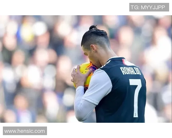 足球明星们的国外丸子头造型大比拼时尚与运动的完美结合 足球明星们的国外丸子头造型大比拼时尚与运动的完美结合