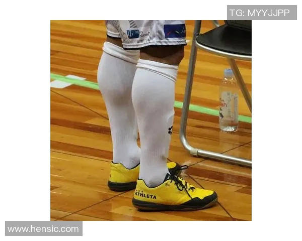 足球明星如何选择鞋子提升球场表现与技巧的秘密分享 足球明星如何选择鞋子提升球场表现与技巧的秘密分享