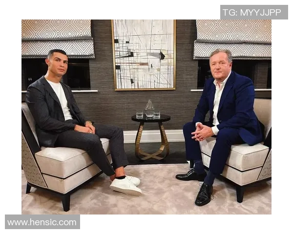 足球明星随机采访揭秘他们的职业生涯与个人生活趣事 足球明星随机采访揭秘他们的职业生涯与个人生活趣事