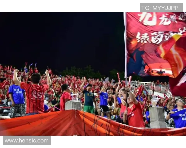 重庆足球队的华丽转身洲际杯之路上的奋斗与希望 重庆足球队的华丽转身洲际杯之路上的奋斗与希望